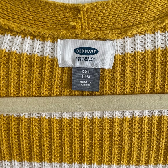 Old Navy XXL Yellow and White Cardigan. - Picture 3 of 3
